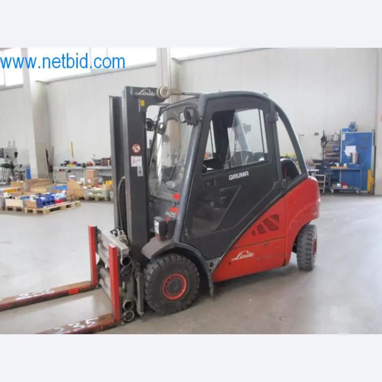 Stroje, vozový park a provozní zařízení-1