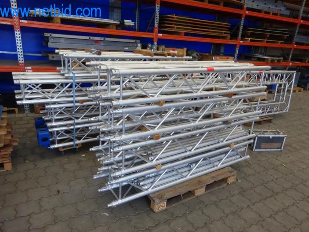 Stroje, vozový park a provozní zařízení-17