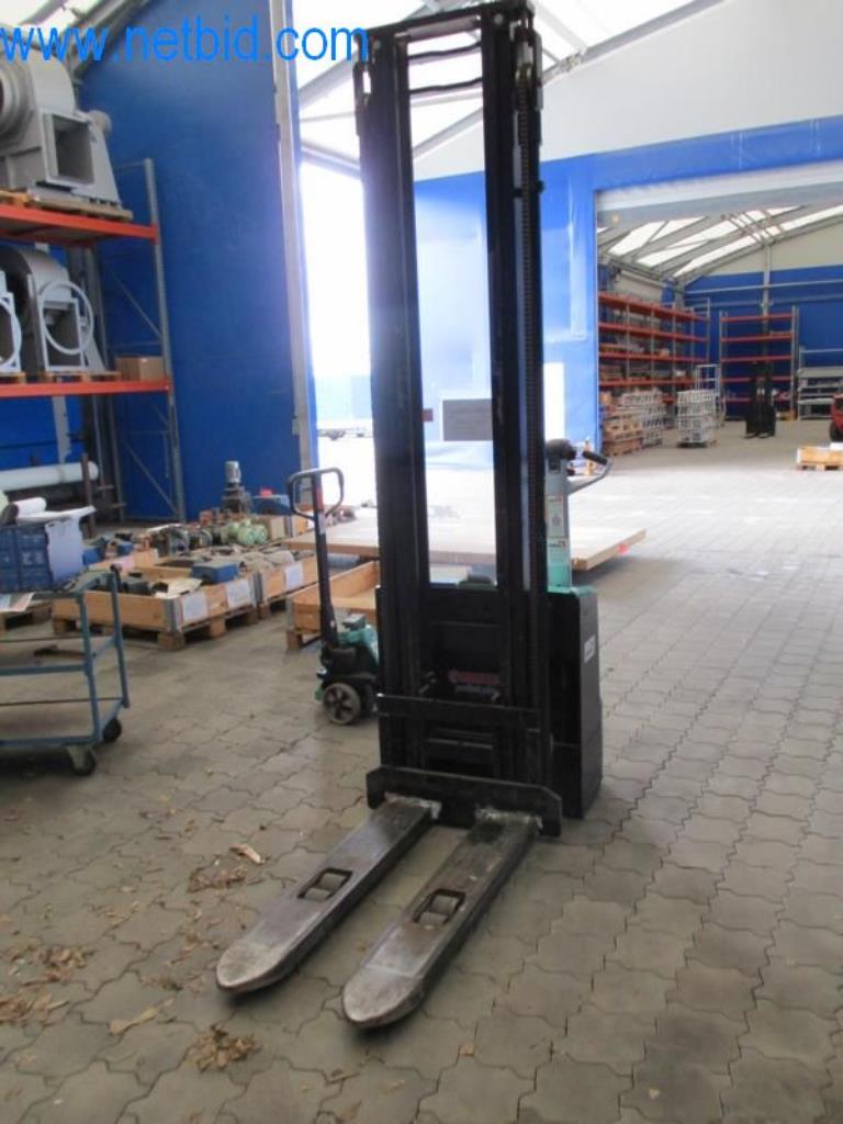 Stroje, vozový park a provozní zařízení-3