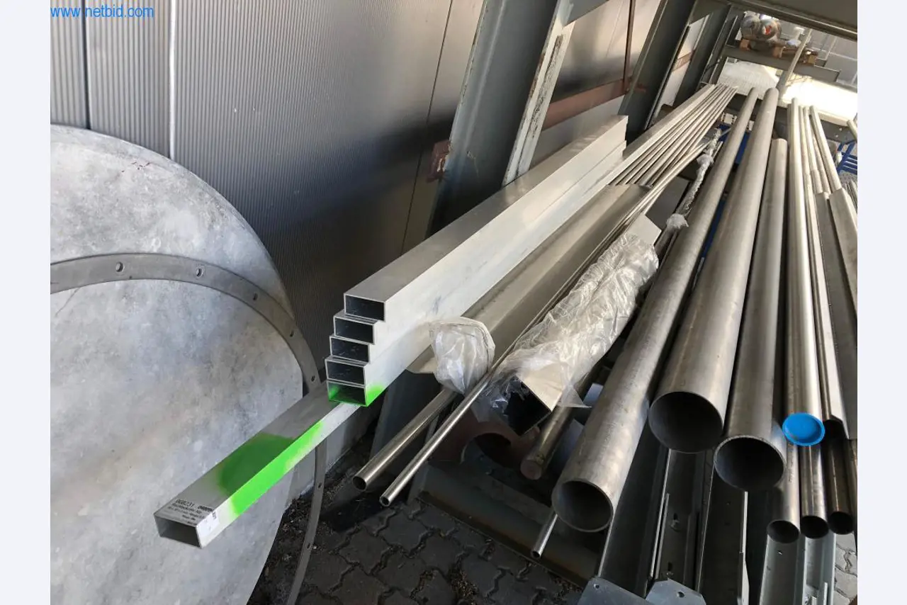 Stroji, vozni park in operativna oprema-5