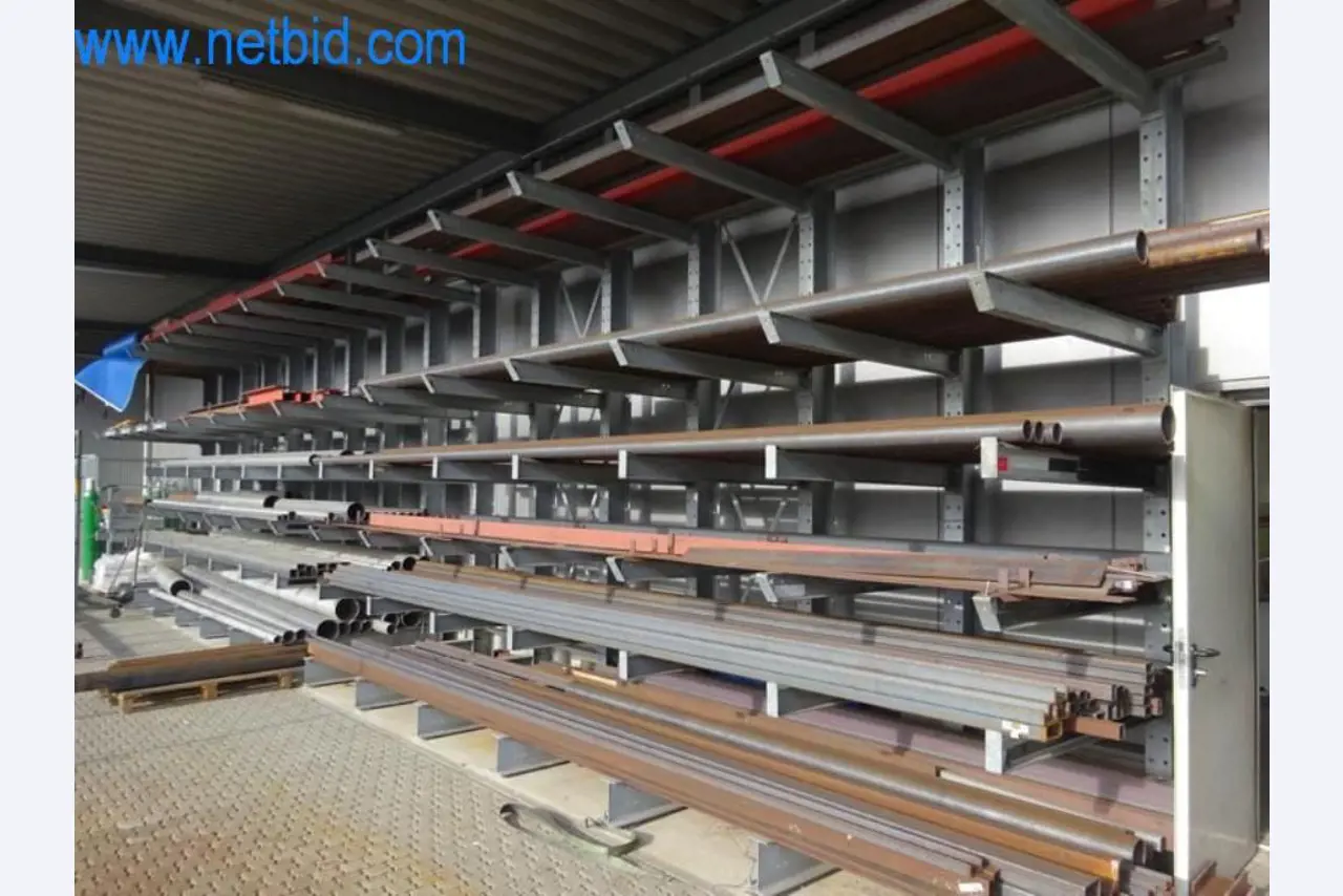 Maquinaria, parque móvil y equipos de explotación-1