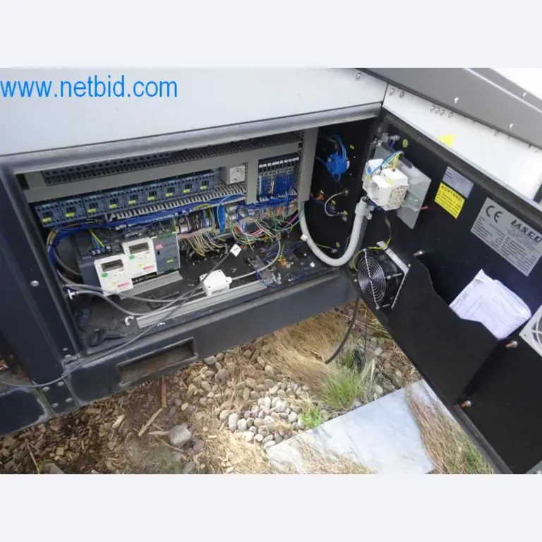 Stroji, vozni park in operativna oprema-4