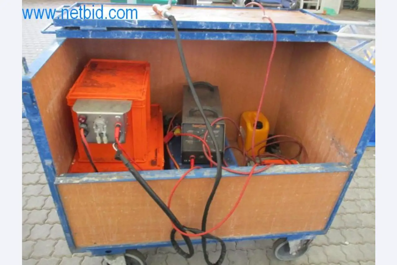 Maquinaria, parque móvil y equipos de explotación-1