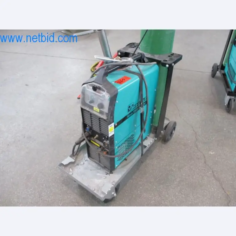 Stroje, vozový park a provozní zařízení-1