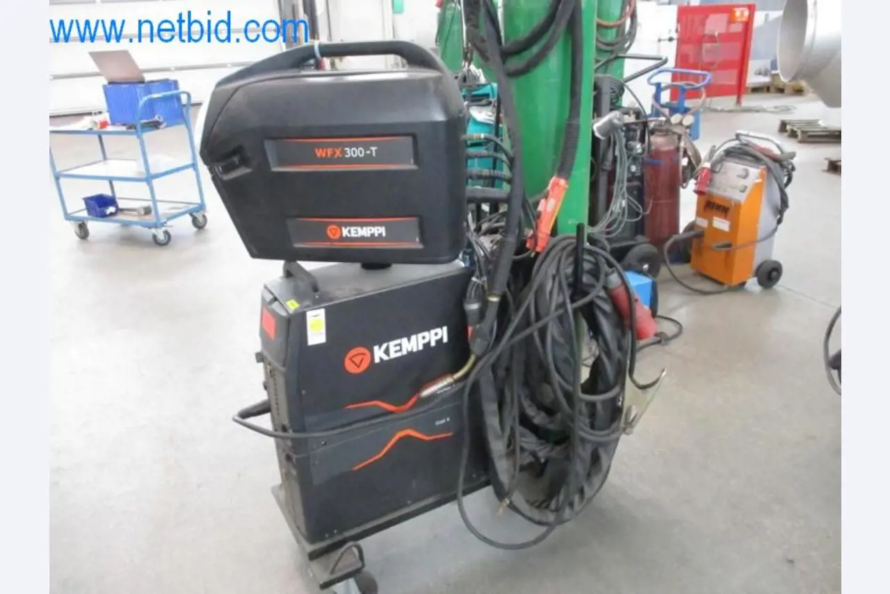 Stroji, vozni park in operativna oprema-2