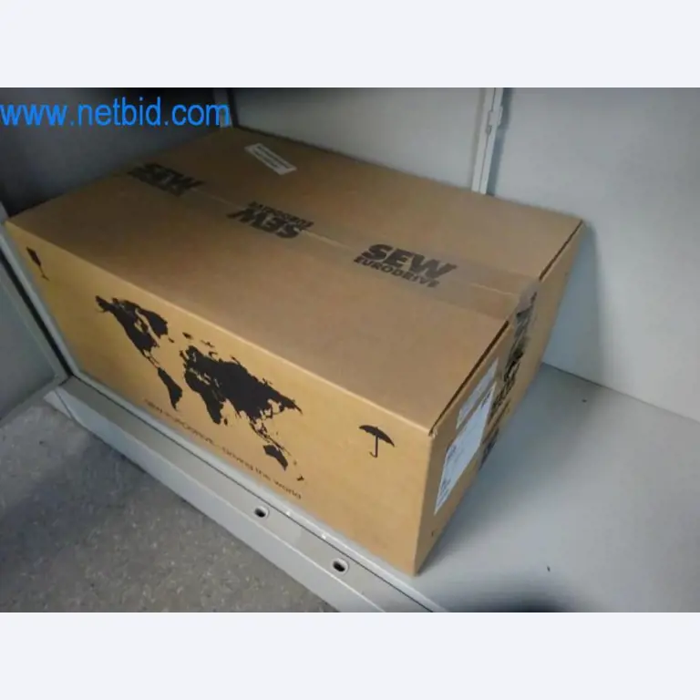 Máquinas, parque automóvel e equipamento operacional-1