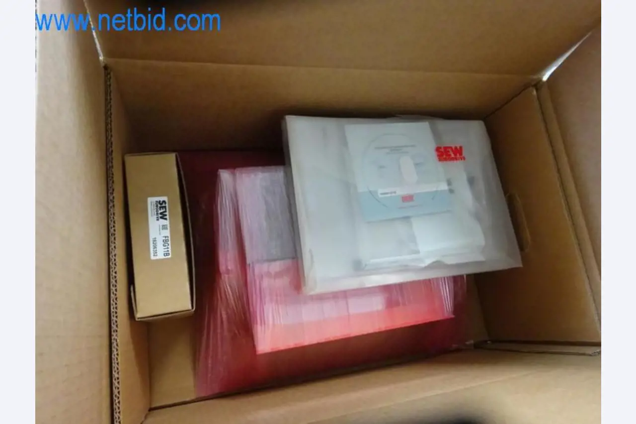 Máquinas, parque automóvel e equipamento operacional-2