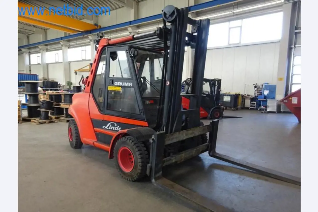 Stroji, vozni park in operativna oprema-1