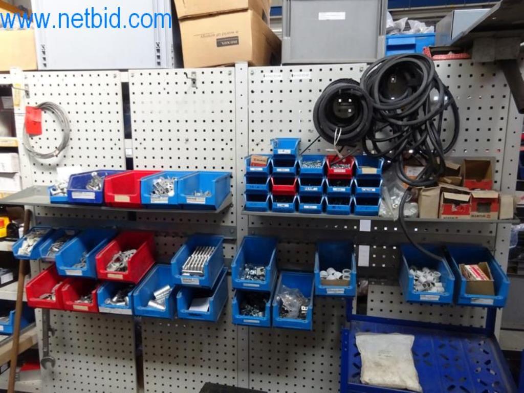 Stroje, vozový park a provozní zařízení-12