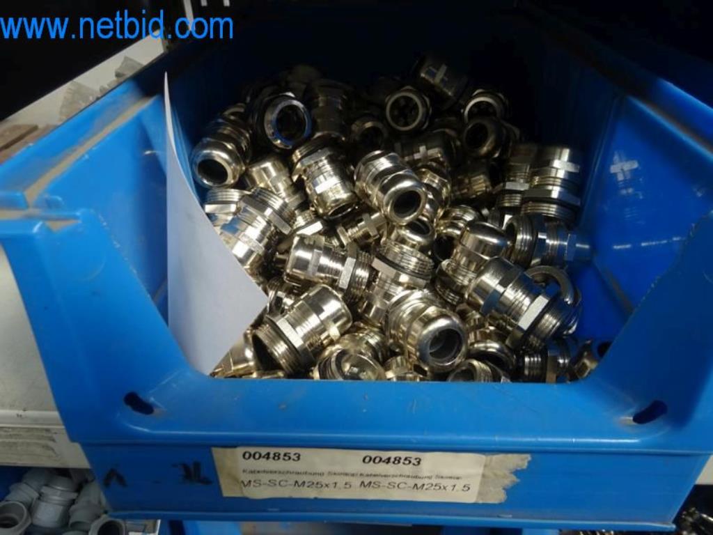 Stroje, vozový park a provozní zařízení-15