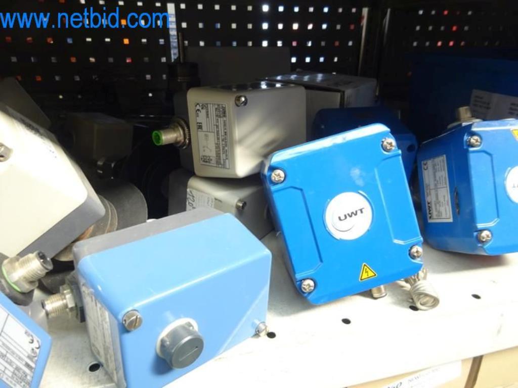 Stroje, vozový park a provozní zařízení-17