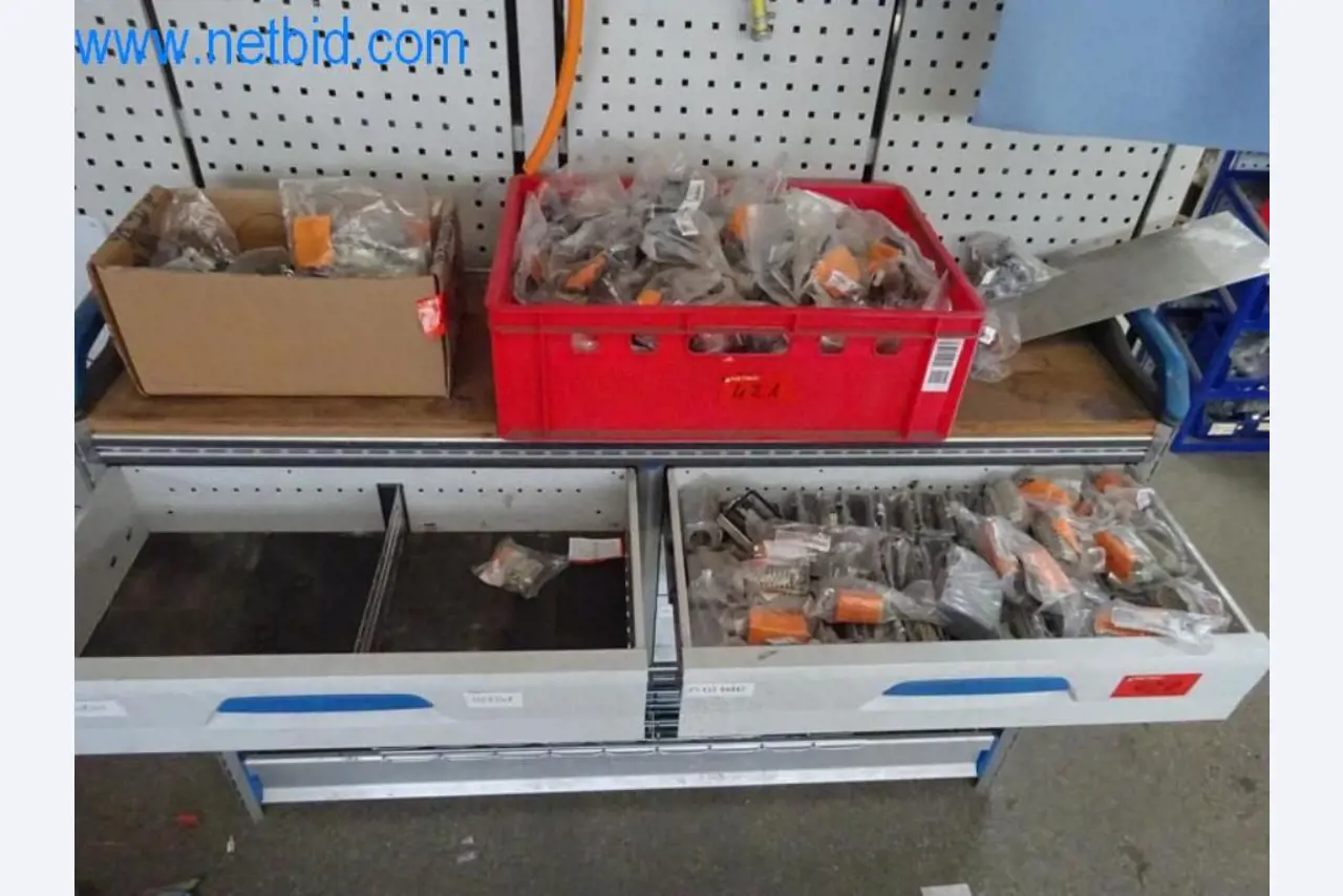 Maquinaria, parque móvil y equipos de explotación-2