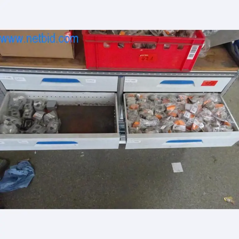 Maquinaria, parque móvil y equipos de explotación-3