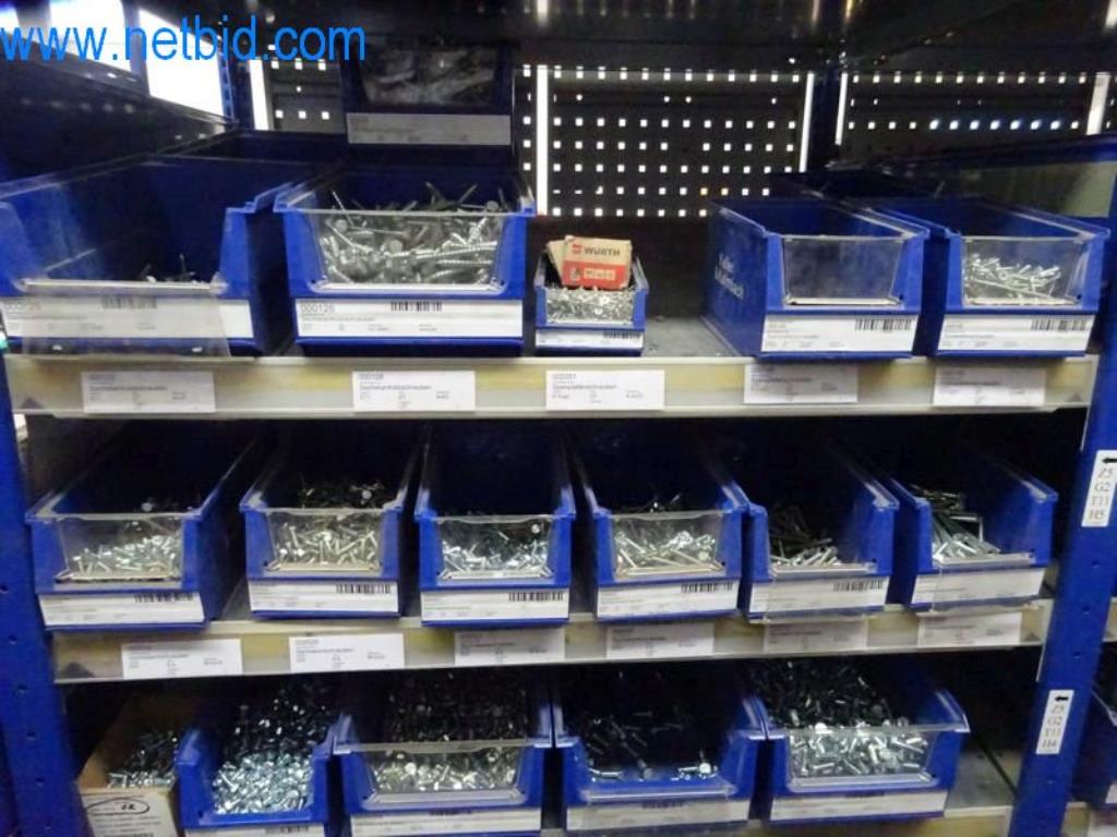 Stroje, vozový park a provozní zařízení-10