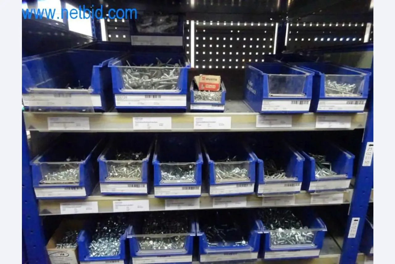 Máquinas, parque automóvel e equipamento operacional-10