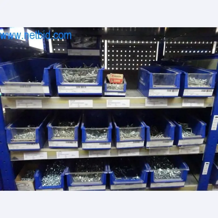 Máquinas, parque automóvel e equipamento operacional-10