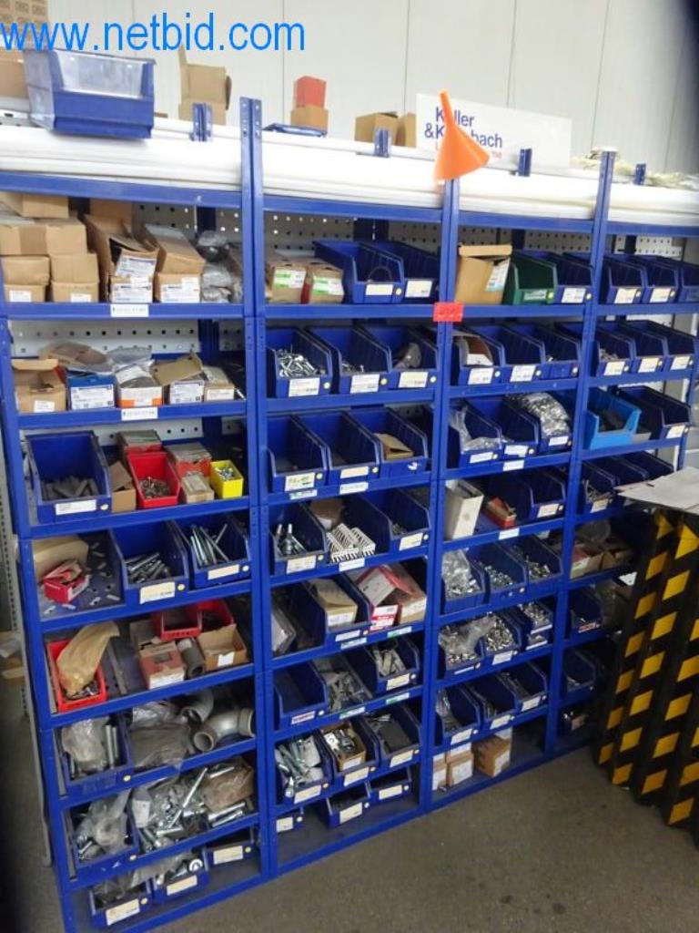 Stroje, vozový park a provozní zařízení-11