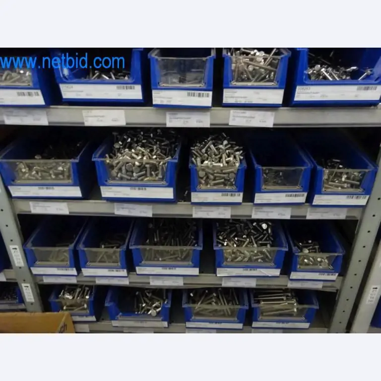 Máquinas, parque automóvel e equipamento operacional-12