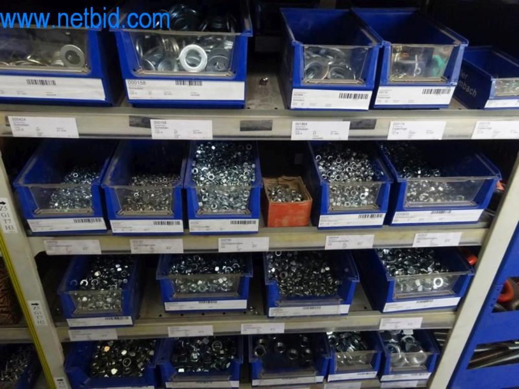 Stroje, vozový park a provozní zařízení-13