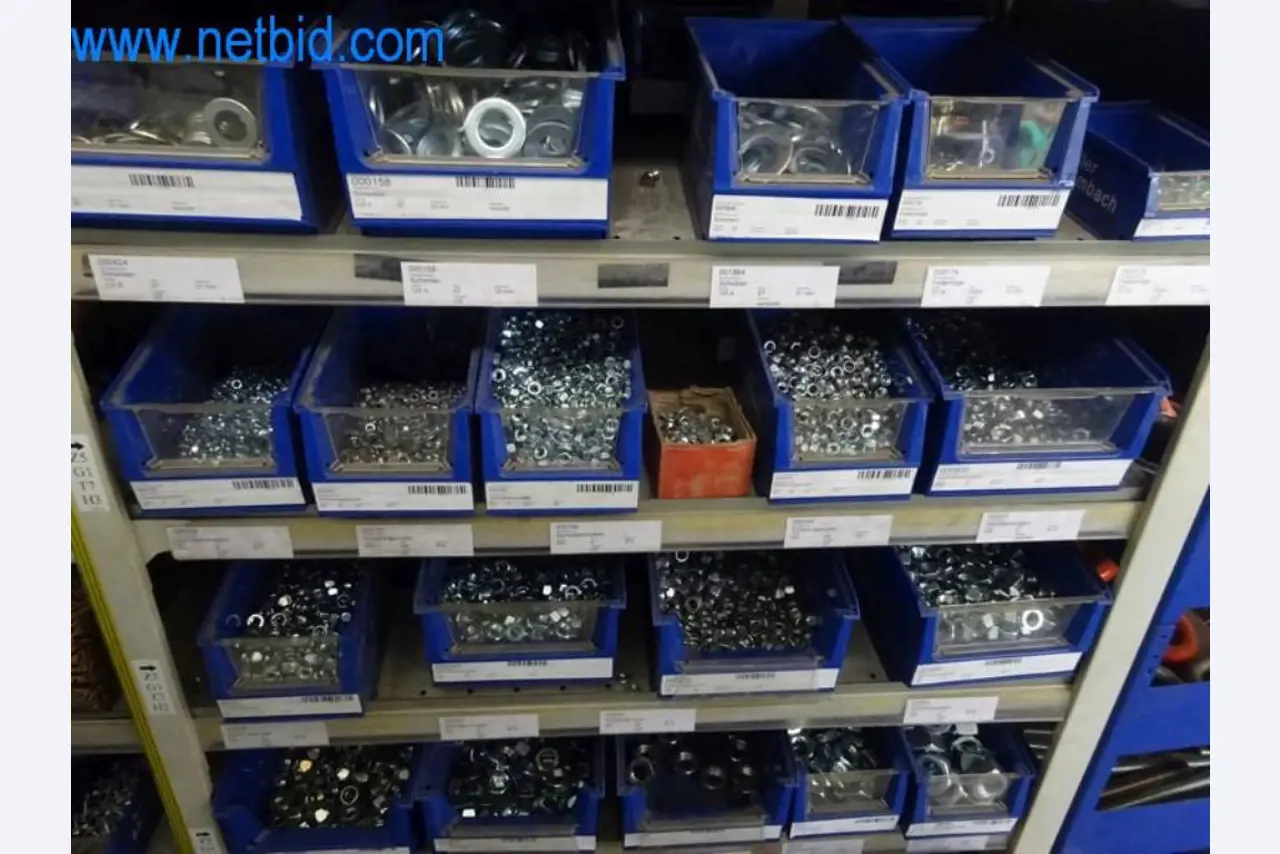 Máquinas, parque automóvel e equipamento operacional-13