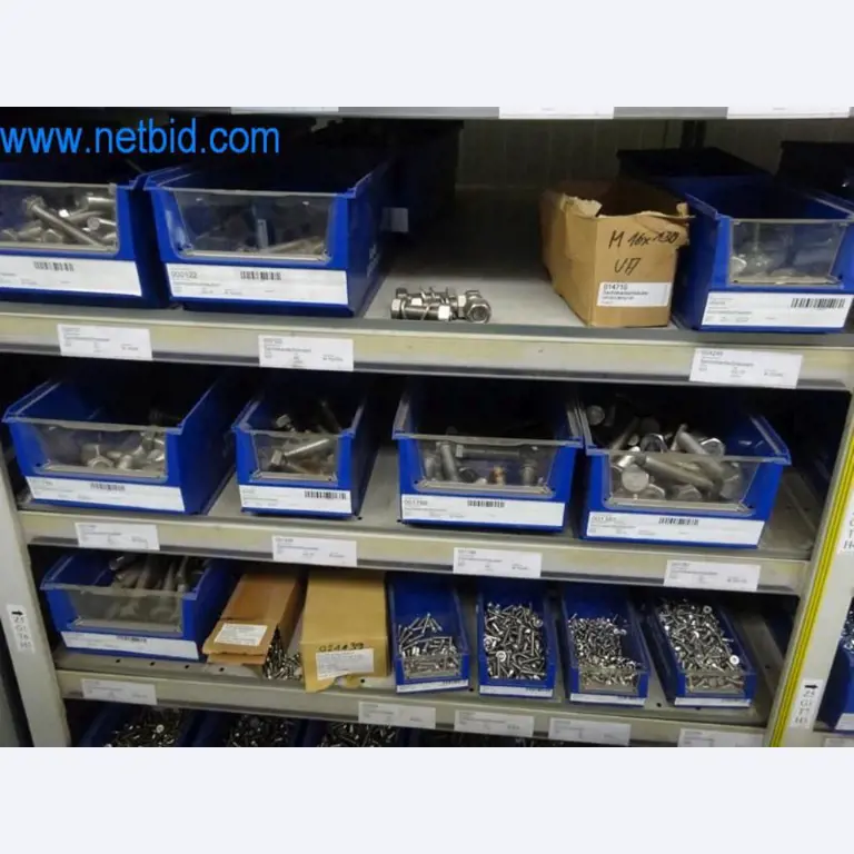 Máquinas, parque automóvel e equipamento operacional-14