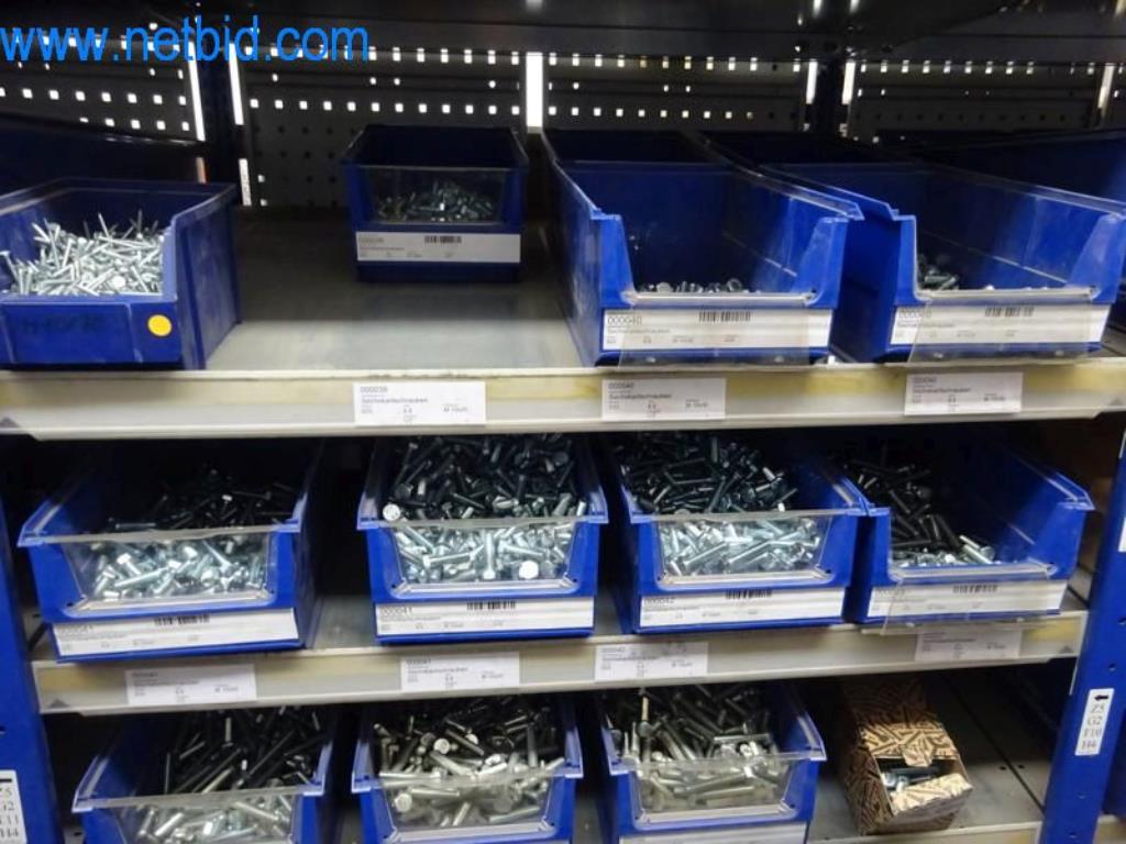 Stroje, vozový park a provozní zařízení-19