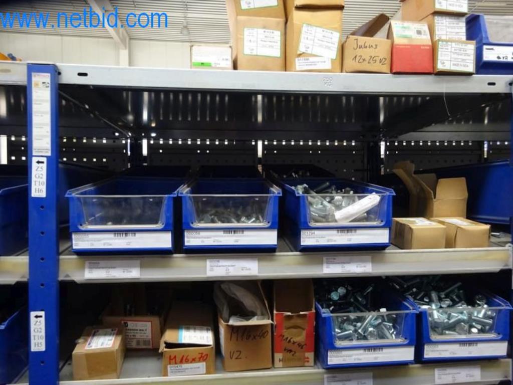 Stroje, vozový park a provozní zařízení-20