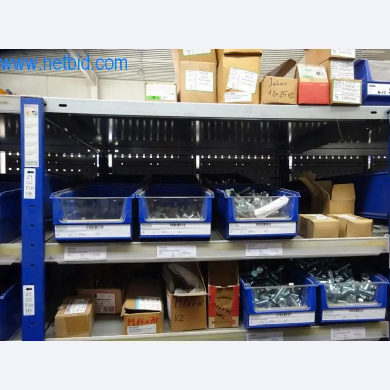 Máquinas, parque automóvel e equipamento operacional-20