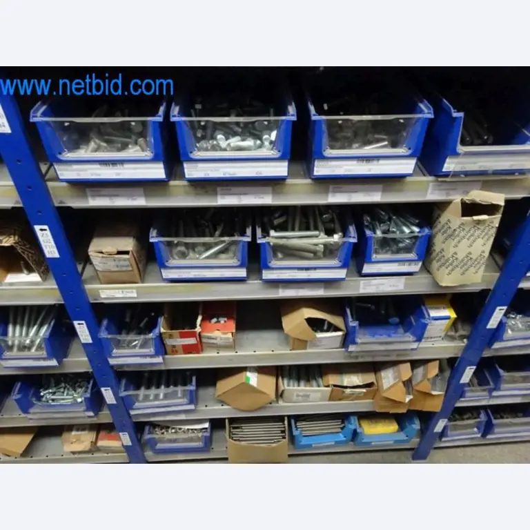 Máquinas, parque automóvel e equipamento operacional-22