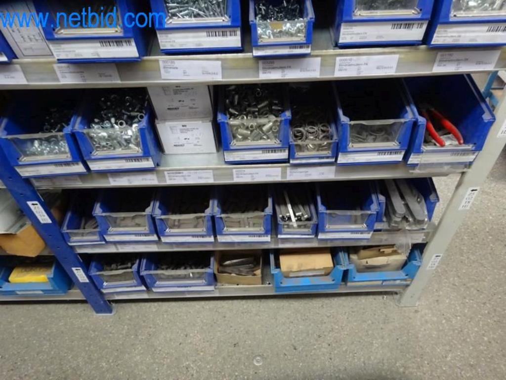 Stroje, vozový park a provozní zařízení-25