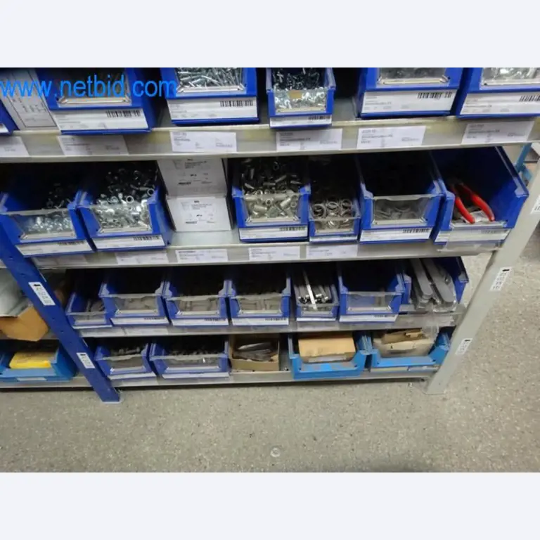 Máquinas, parque automóvel e equipamento operacional-25