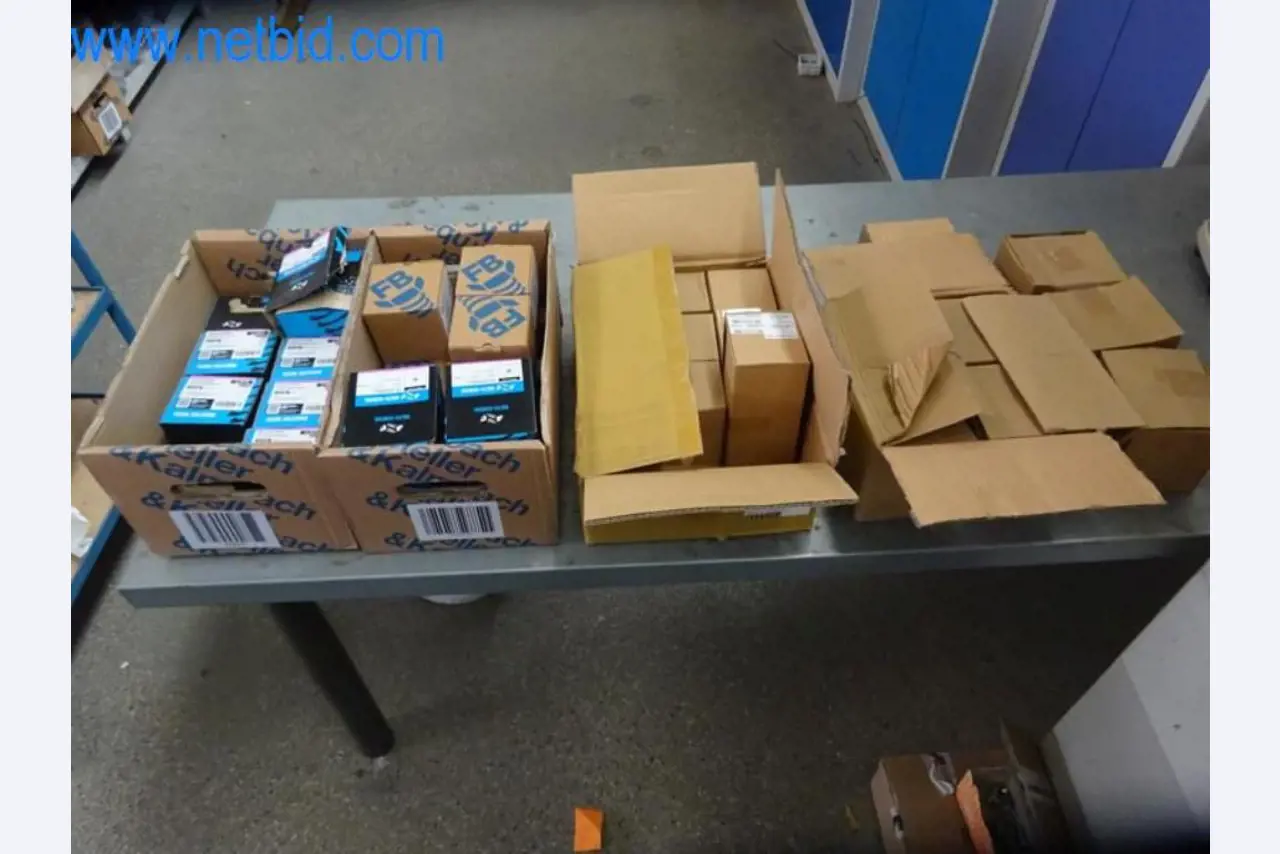 Máquinas, parque automóvel e equipamento operacional-26