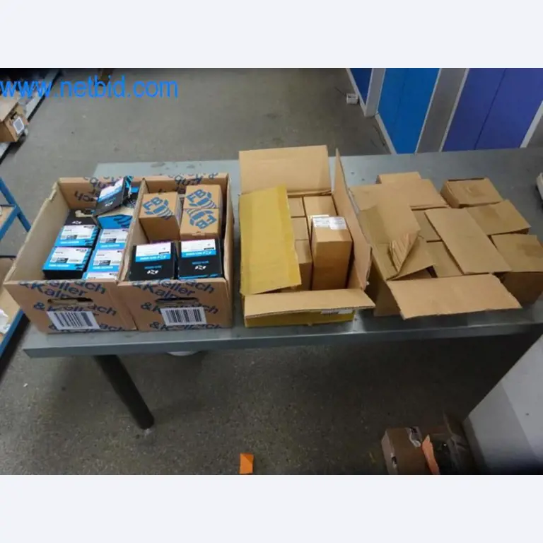 Máquinas, parque automóvel e equipamento operacional-26