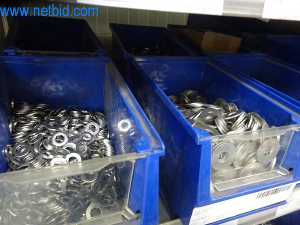 Stroje, vozový park a provozní zařízení-4