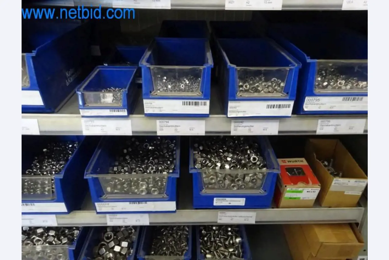 Máquinas, parque automóvel e equipamento operacional-5