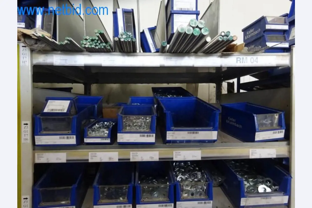 Máquinas, parque automóvel e equipamento operacional-9