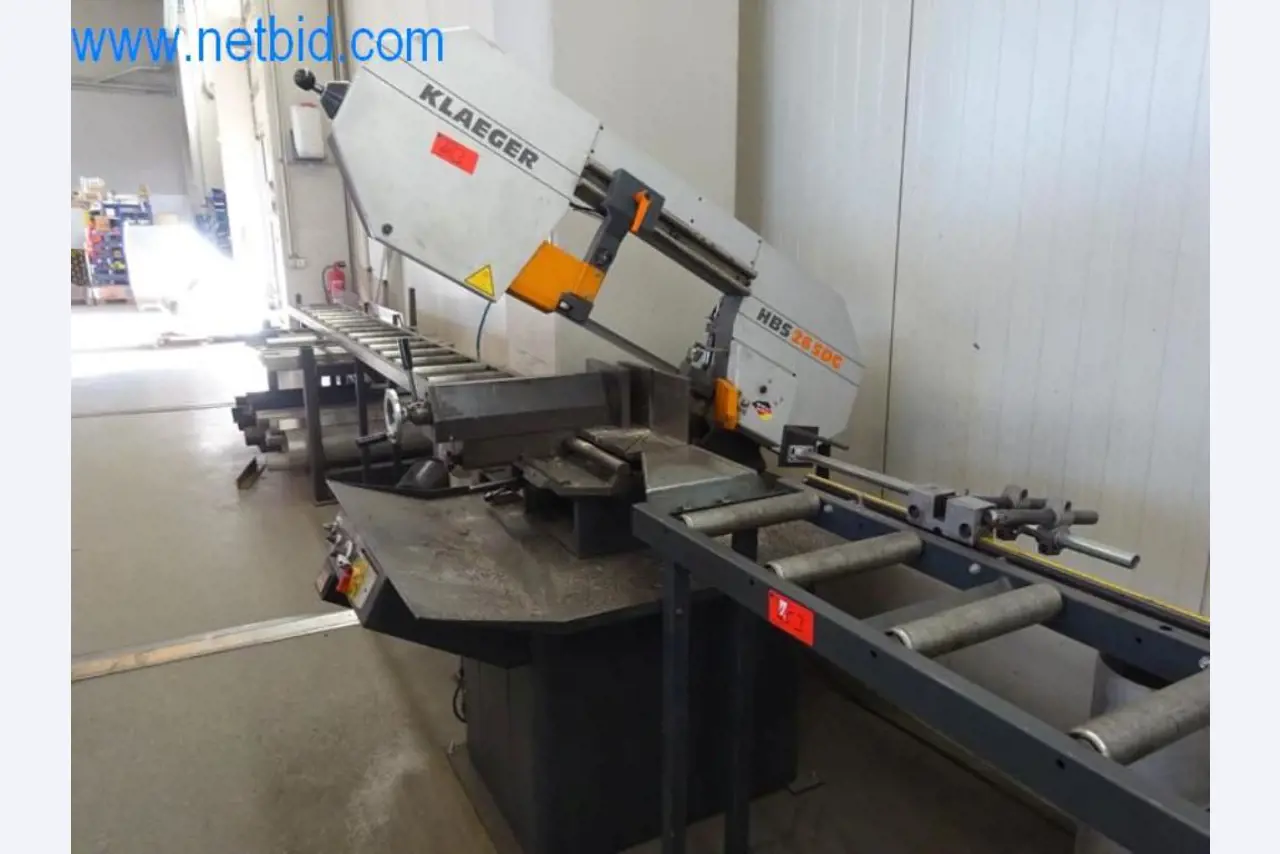 Machines, parc de véhicules et équipement d'entreprise-1