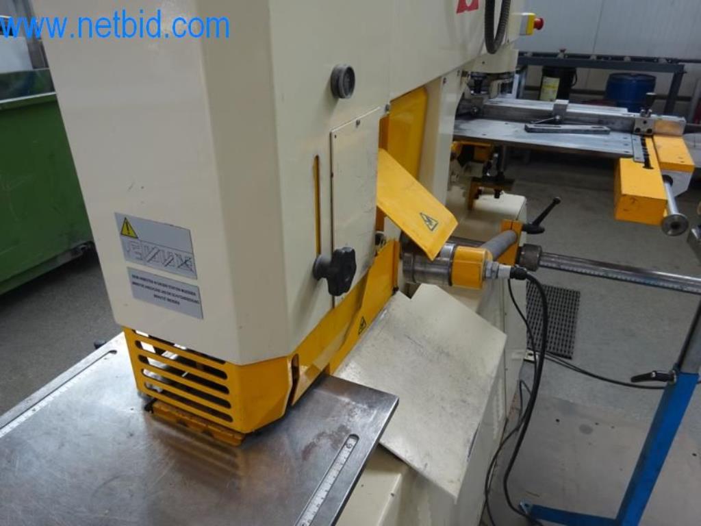 Stroje, vozový park a provozní zařízení-6