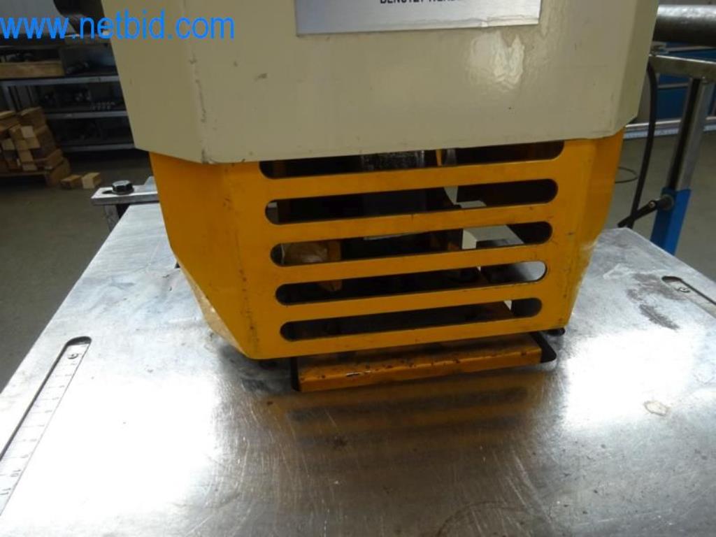 Stroje, vozový park a provozní zařízení-8