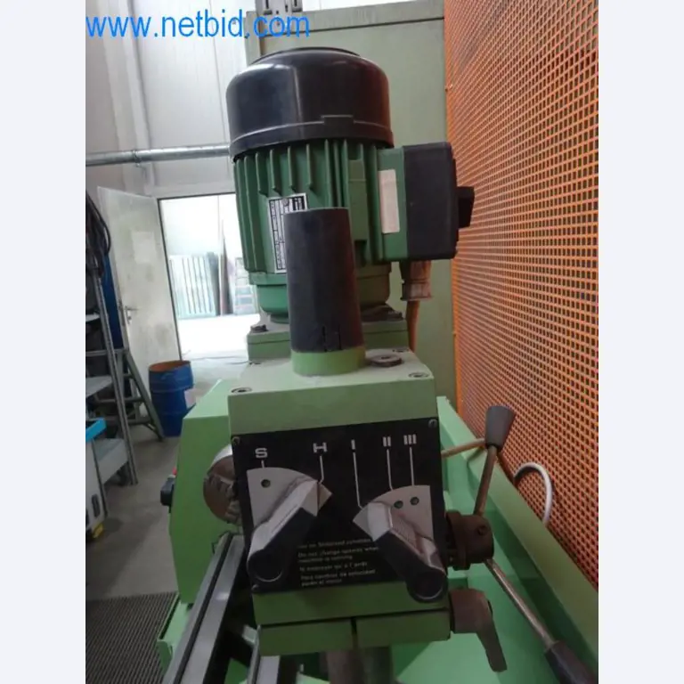 Máquinas, parque automóvel e equipamento operacional-3