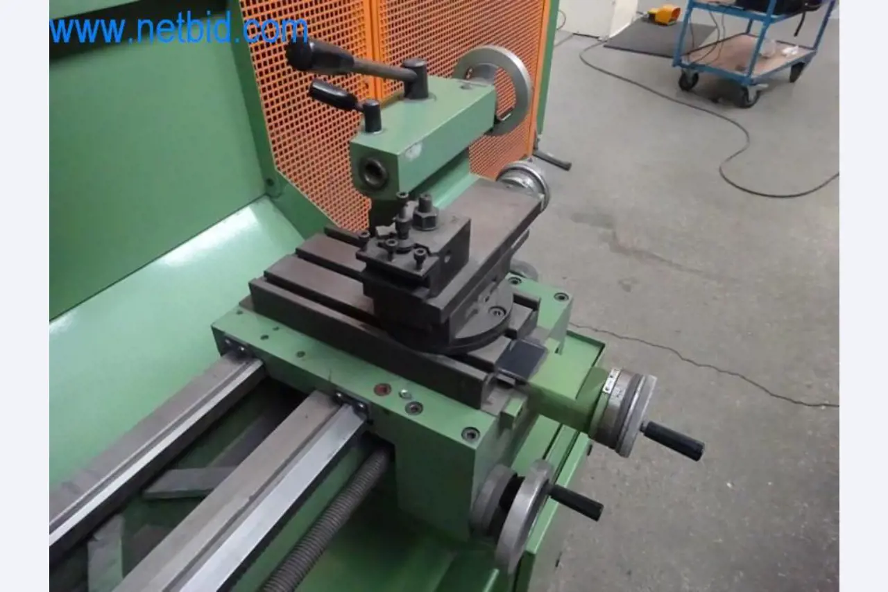 Máquinas, parque automóvel e equipamento operacional-6