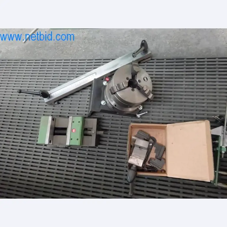 Máquinas, parque automóvel e equipamento operacional-7