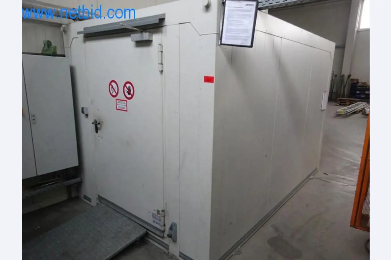 Stroje, vozový park a provozní zařízení-1