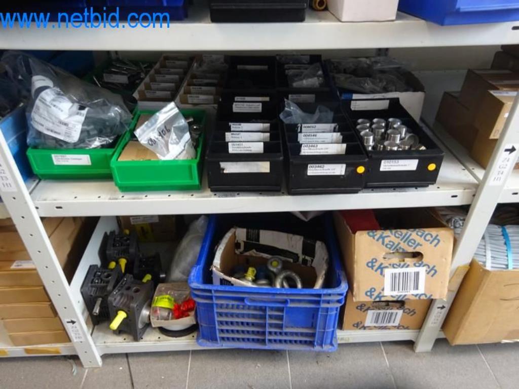 Stroje, vozový park a provozní zařízení-10