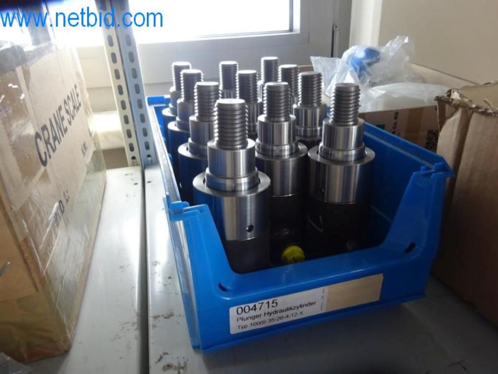 Stroje, vozový park a provozní zařízení-14