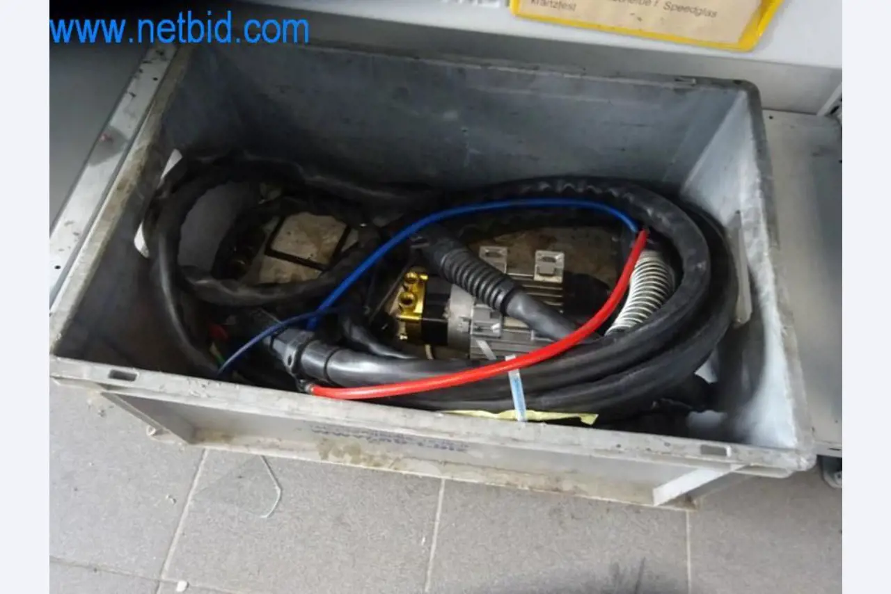 Maquinaria, parque móvil y equipos de explotación-4