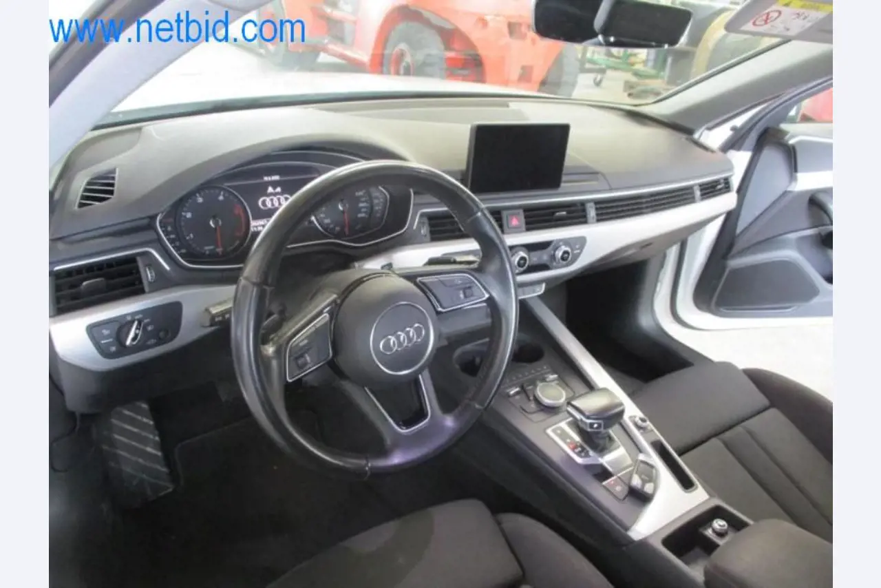 Maquinaria, parque móvil y equipos de explotación-10