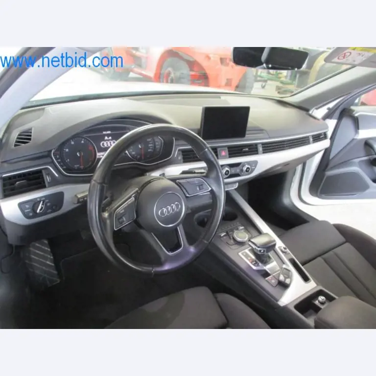 Maquinaria, parque móvil y equipos de explotación-10