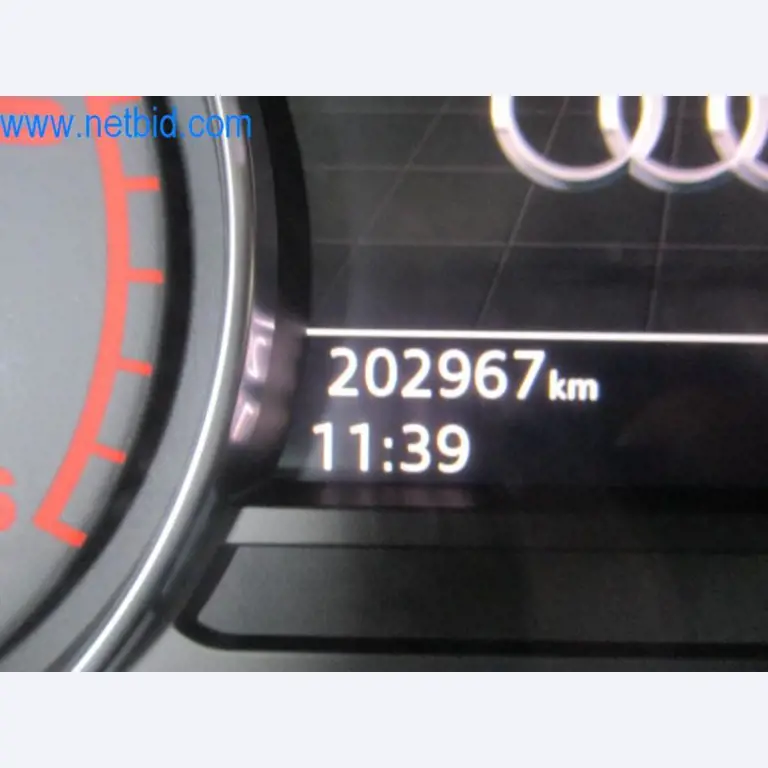 Maquinaria, parque móvil y equipos de explotación-11