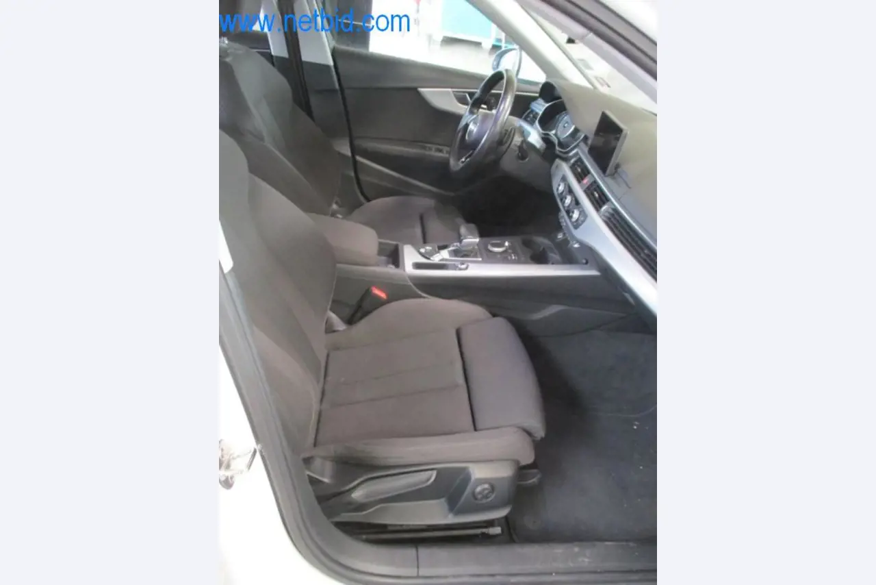 Maquinaria, parque móvil y equipos de explotación-7